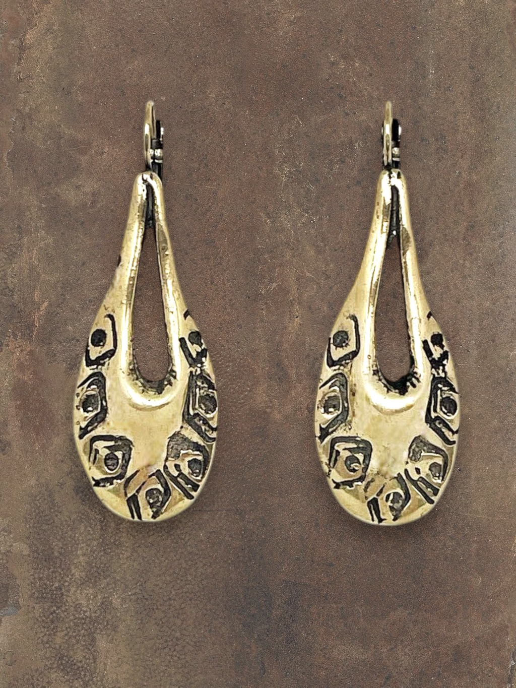 Teardrop gegraveerde oorbellen Goud