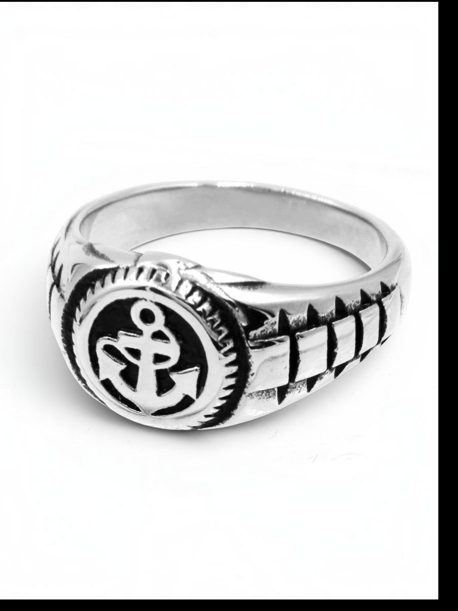 WILDSIDE hand-polished 316L stainless steel anchor ring with a detailed circular nautical design.