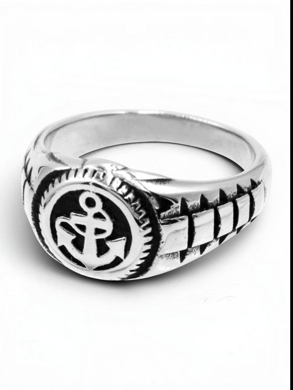 WILDSIDE hand-polished 316L stainless steel anchor ring with a detailed circular nautical design.