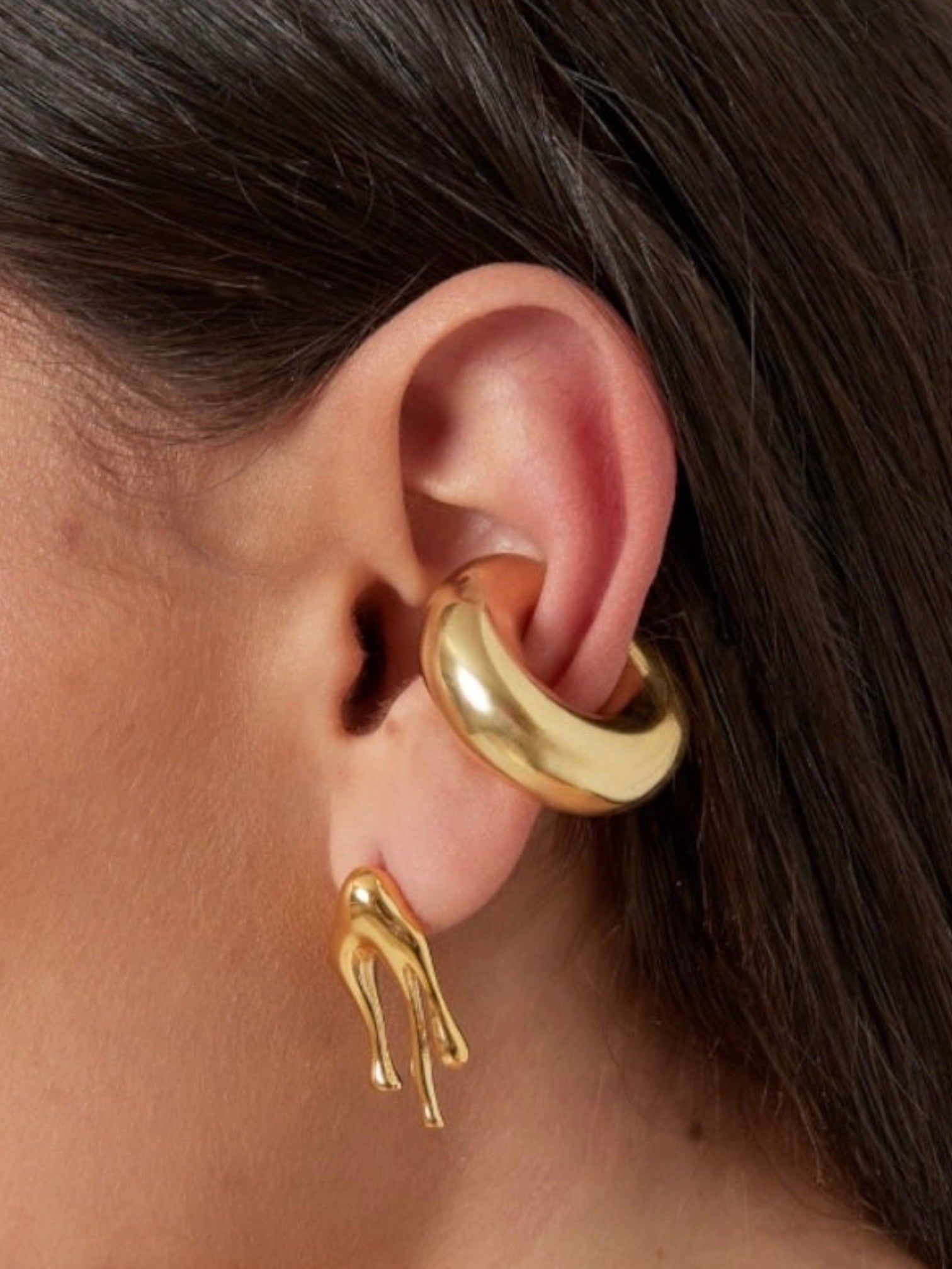 WILDSIDE gold statement ear cuff with a unique drip design, no piercing needed.