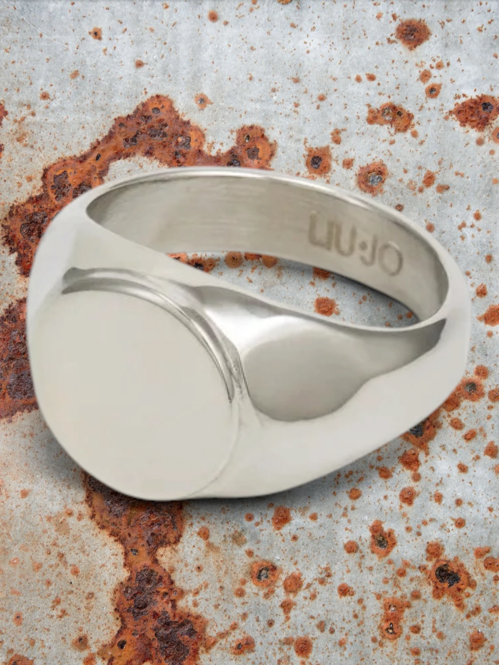 WILDSIDE LIU JO silver-tone signet ring with a polished finish and engraved branding on the inner band
