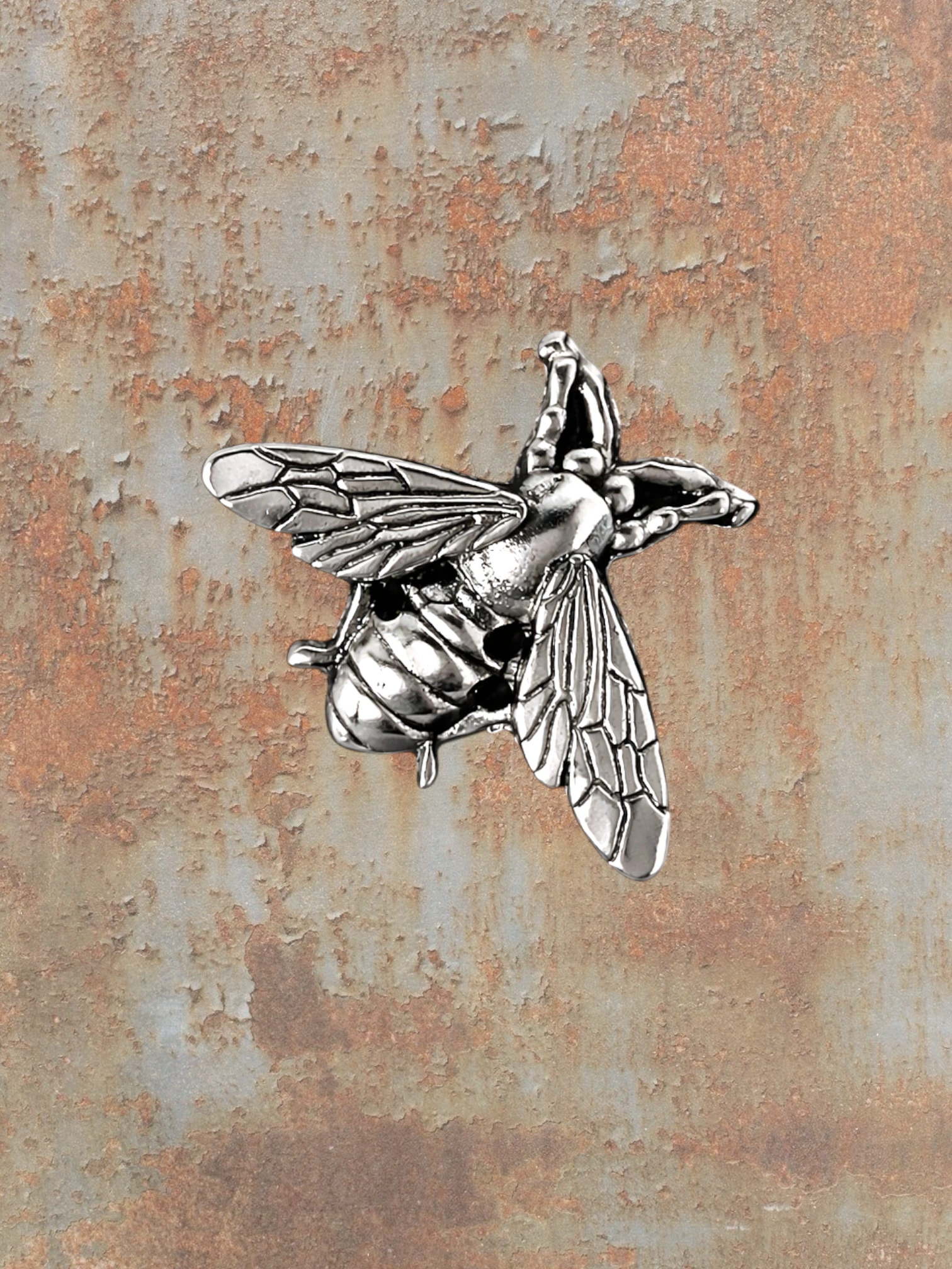 WILDSIDE silver bee pin with detailed wings and body, perfect for jackets and clothing.