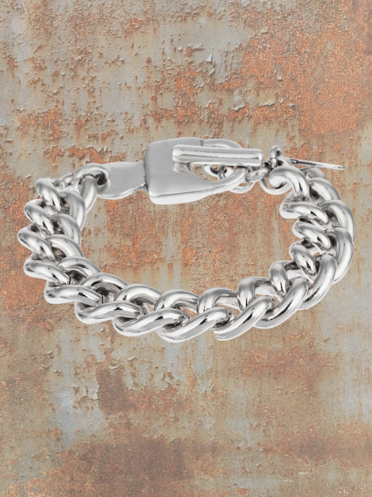 WILDSIDE silver plated aluminum chain bracelet with zamak padlock clasp, 18cm length, made in Spain.