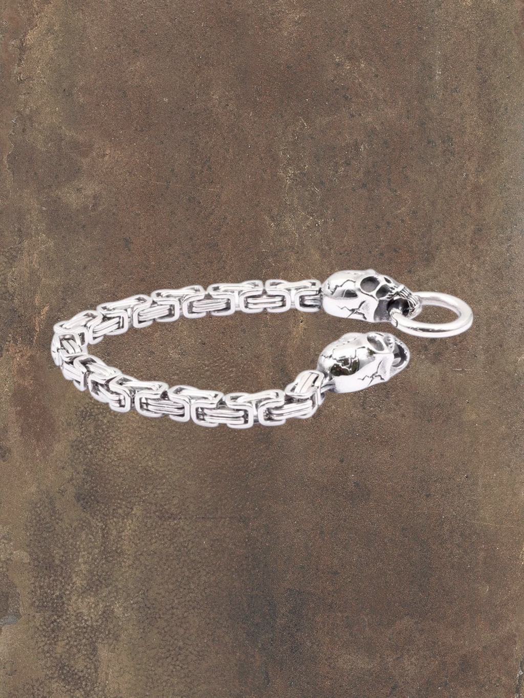 WILDSIDE silver stainless steel skull chain bracelet with toggle clasp, 22cm length, 0.7cm width.